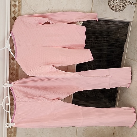 💕🩷 VICTORIA'S SECRET Pink Ribbed PAJAMAS 🩷💕 - Picture 11 of 17